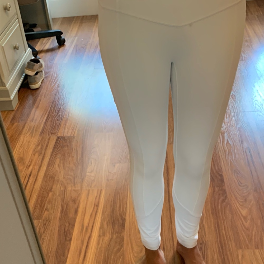 White fabletics leggings